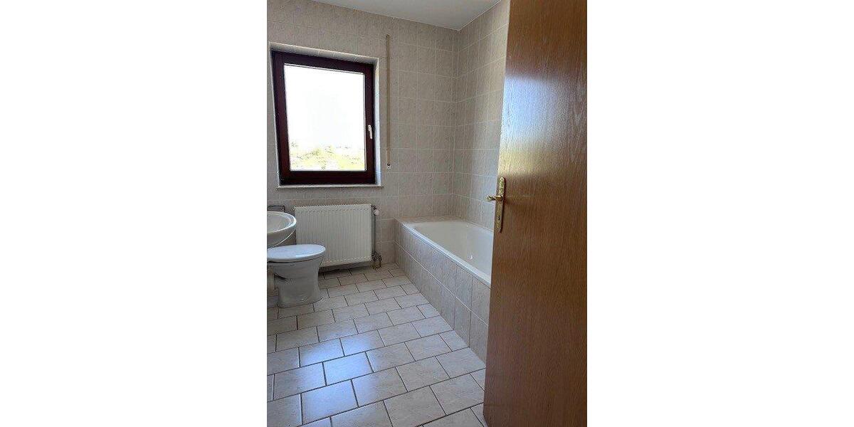 Erdgeschoßwohnung Bad Wildungen - 3 Zimmer, 98 m&sup2;, 736&euro; | Angebot:26277698