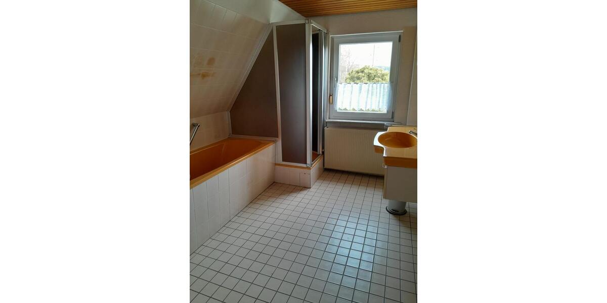 Dachgeschoßwohnung Erndtebrück - 3 Zimmer, 60 m&sup2;, 530&euro; | Angebot:25499317