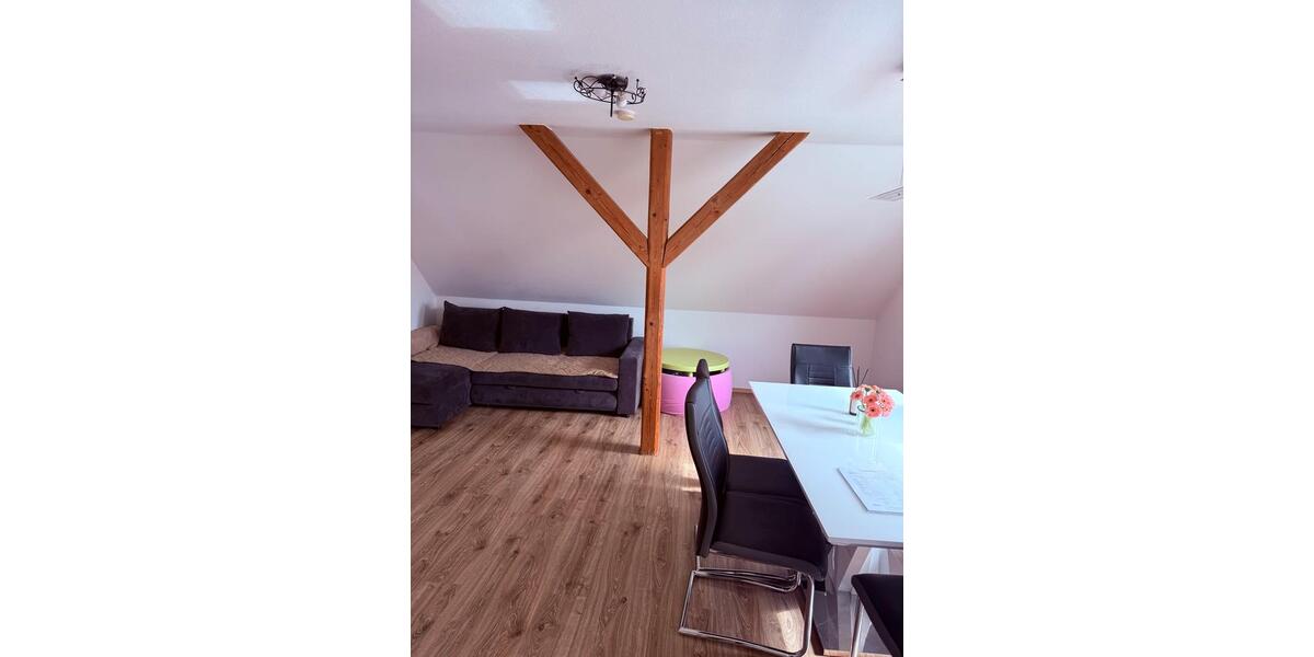 Dachgeschoßwohnung Wolfhagen - 3 Zimmer, 79 m&sup2;, 900&euro; | Angebot:26444422