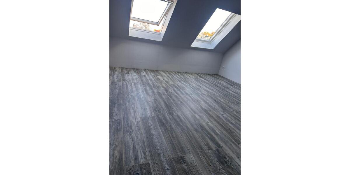 Dachgeschoßwohnung Penzlin - 3 Zimmer, 80 m&sup2;, 600&euro; | Angebot:26253820