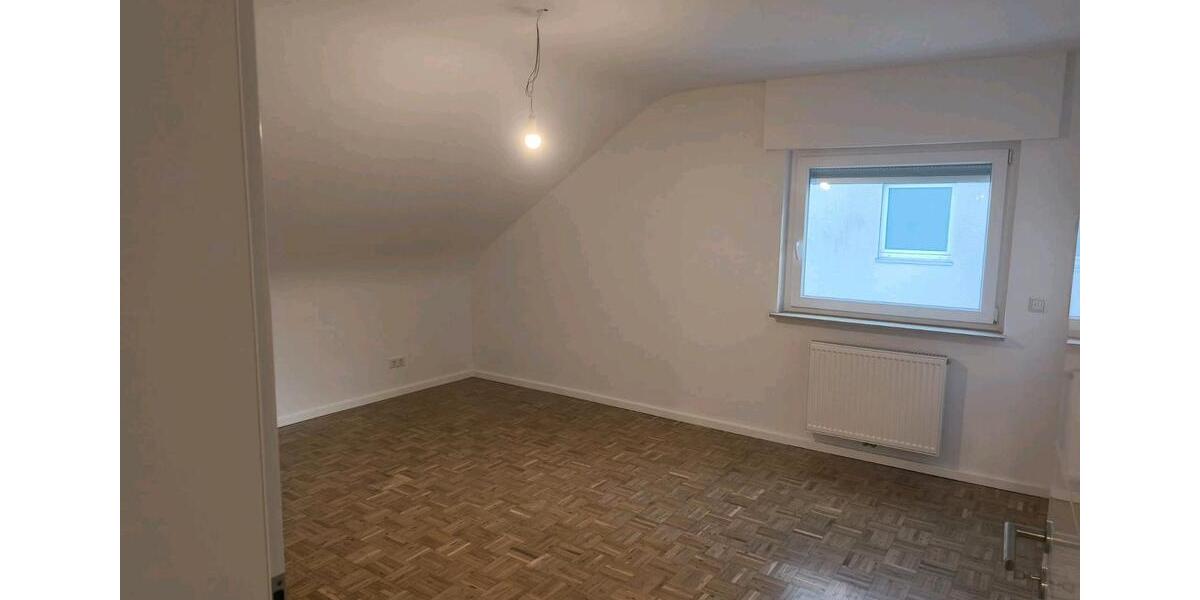 Dachgeschoßwohnung Offenbach am Main Bürgel - 3.5 Zimmer, 87 m&sup2;, 1.500&euro; | Angebot:24422093