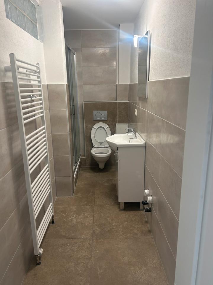 2 ZKB mit Stellplatz neu renoviert!!!