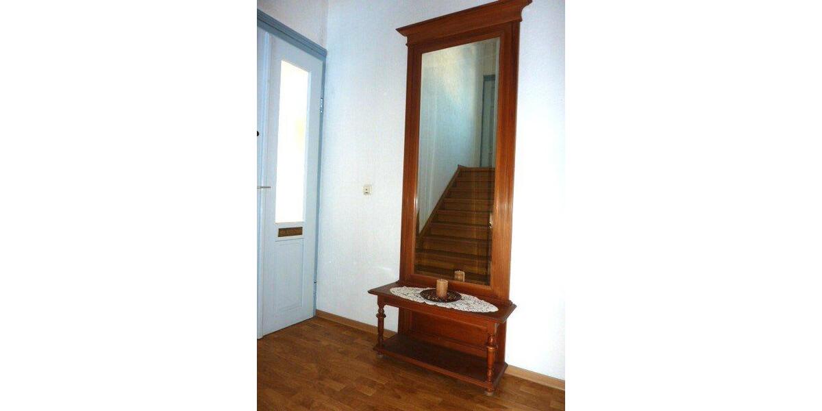 Etagenwohnung Hartha - 2 Zimmer, 55 m&sup2;, 302&euro; | Angebot:26124005