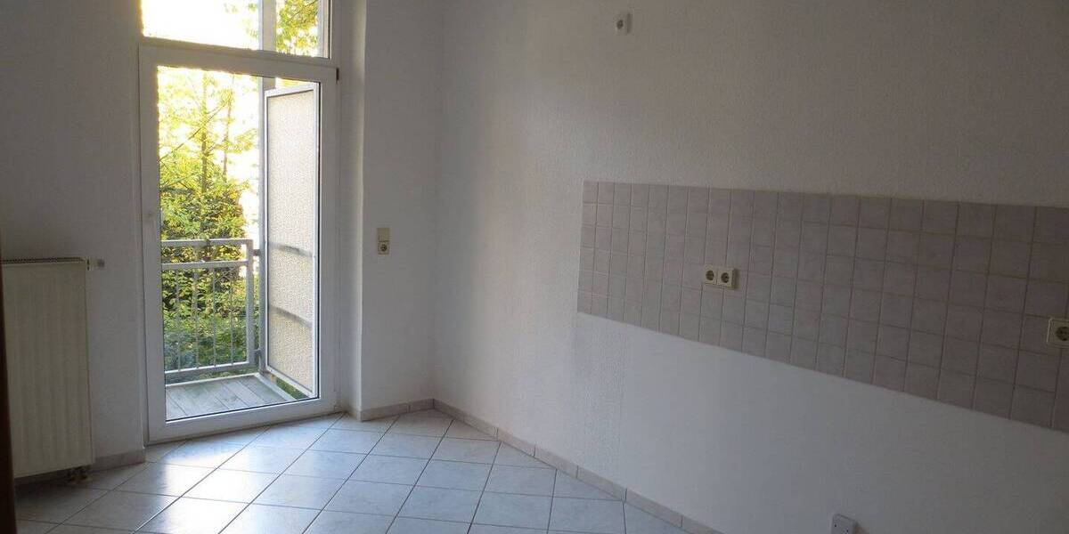 Etagenwohnung Plauen Haselbrunn - 3 Zimmer, 70 m&sup2;, 300&euro; | Angebot:26723034