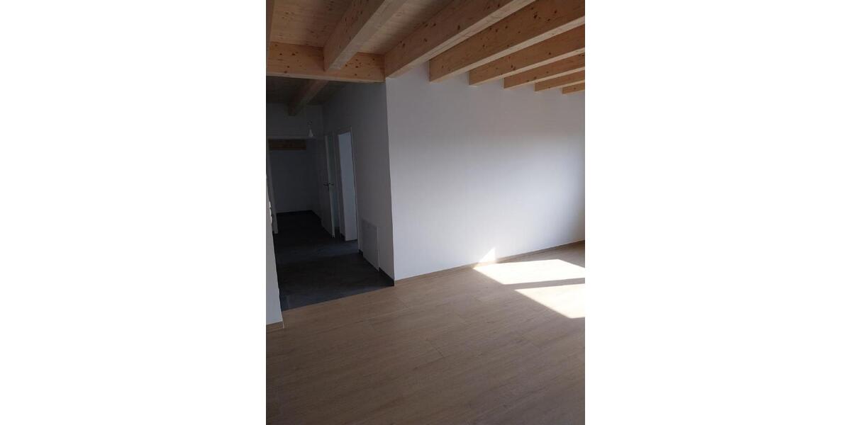 Maisonettenwohnung Geisenhausen - 3 Zimmer, 94 m&sup2;, 1.350&euro; | Angebot:25755390