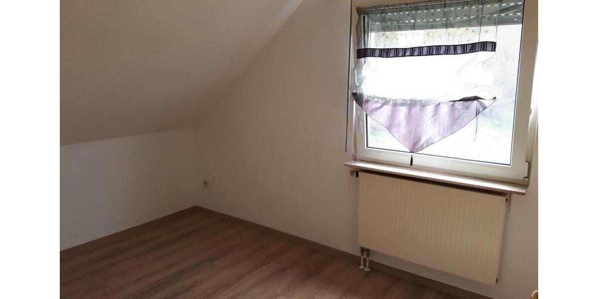 Etagenwohnung Balzhausen - 4 Zimmer, 110 m&sup2;, 970&euro; | Angebot:26413787