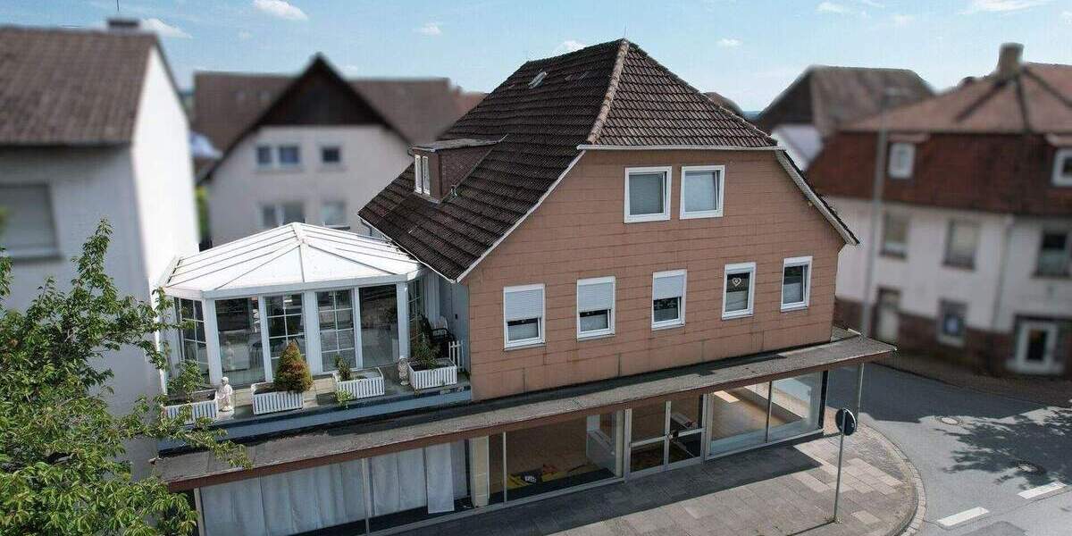Gewerbeobjekt Beverungen - 4 Zimmer, 135 m&sup2;, 700&euro; | Angebot:25665635