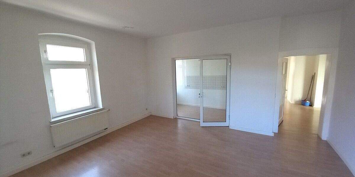 Etagenwohnung Hohenstein-Ernstthal Ernstthal - 3 Zimmer, 79 m&sup2;, 415&euro; | Angebot:25996741