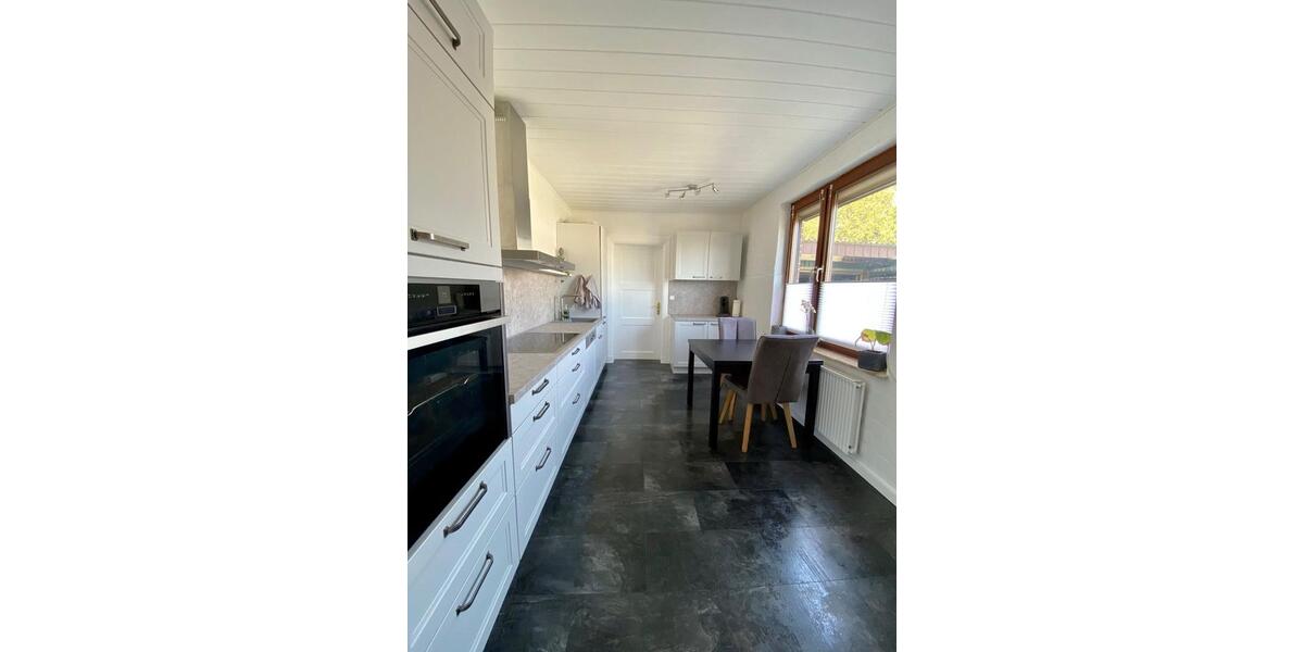 Dachgeschoßwohnung Wesselburen - 3 Zimmer, 70 m&sup2;, 870&euro; | Angebot:25367906