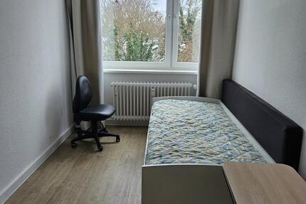 WG -Zimmer in einer Dreizimmerwohnung 1 zimmer