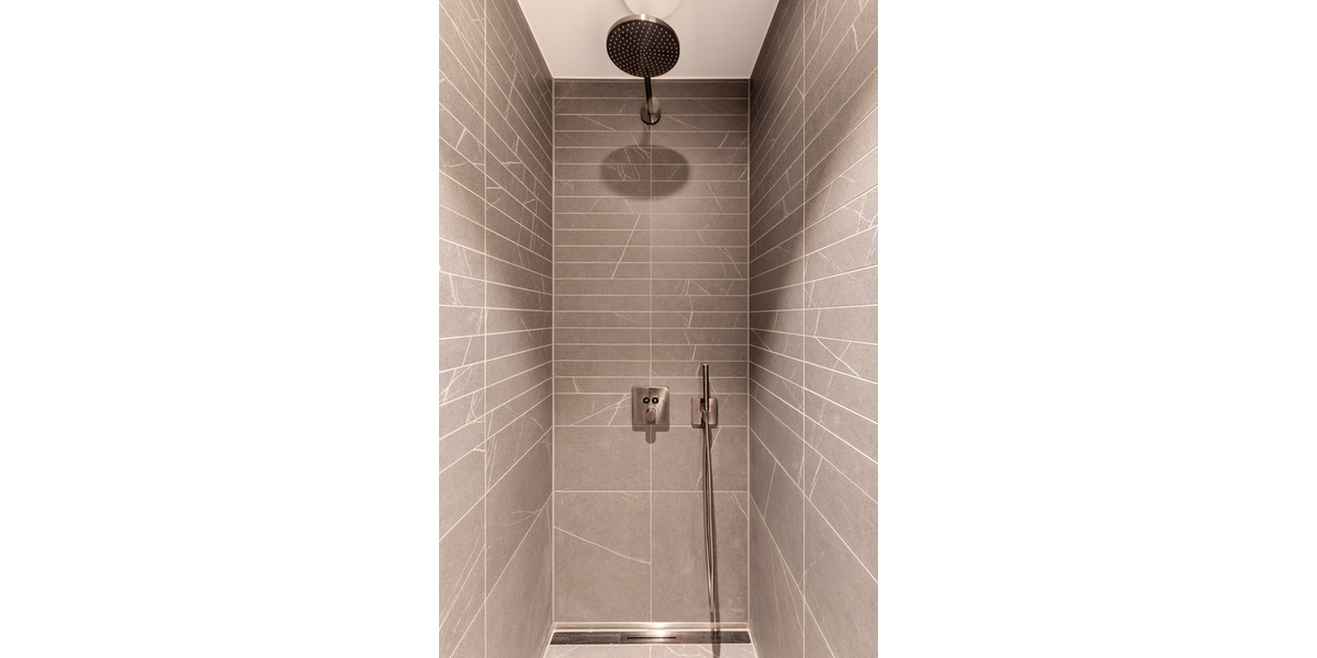 Etagenwohnung Frankfurt am Main Ostend - 3 Zimmer, 121 m&sup2;, 4.000&euro; | Angebot:24991551