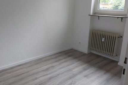 WG-Neugründung 2 Personen Mannheim mit neuer EBK zimmer