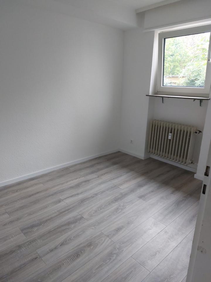 WG-Neugründung 2 Personen Mannheim mit neuer EBK zimmer