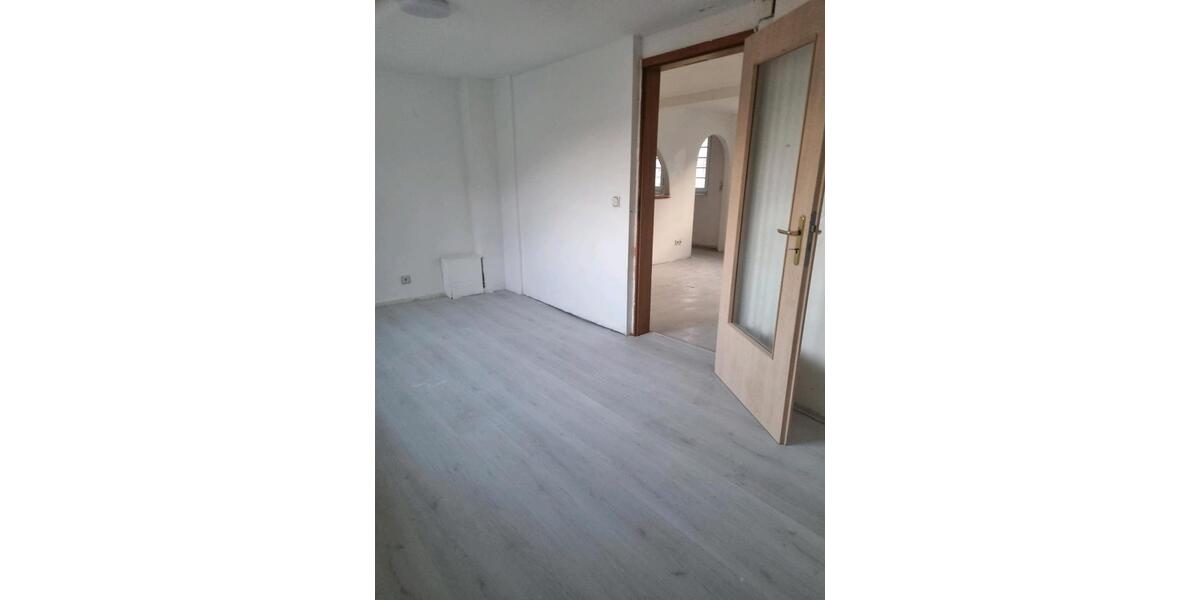 Etagenwohnung Zierenberg - 3.5 Zimmer, 80 m&sup2;, 850&euro; | Angebot:25375797