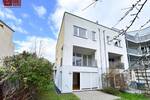 Großes Reiheneckhaus: fast 200m² auf vier Ebenen + Garten + Garage für die ganze Familie