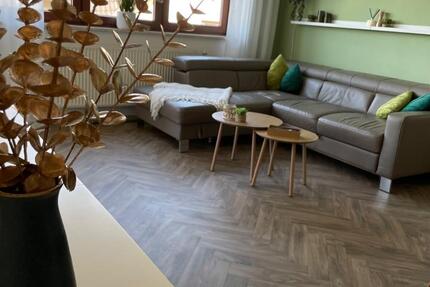 Wohnen auf Zeit Stollberg (Erzgebirge) - 3 Zimmer, 71 m&sup2;, 1.200&euro; | Angebot:23673871