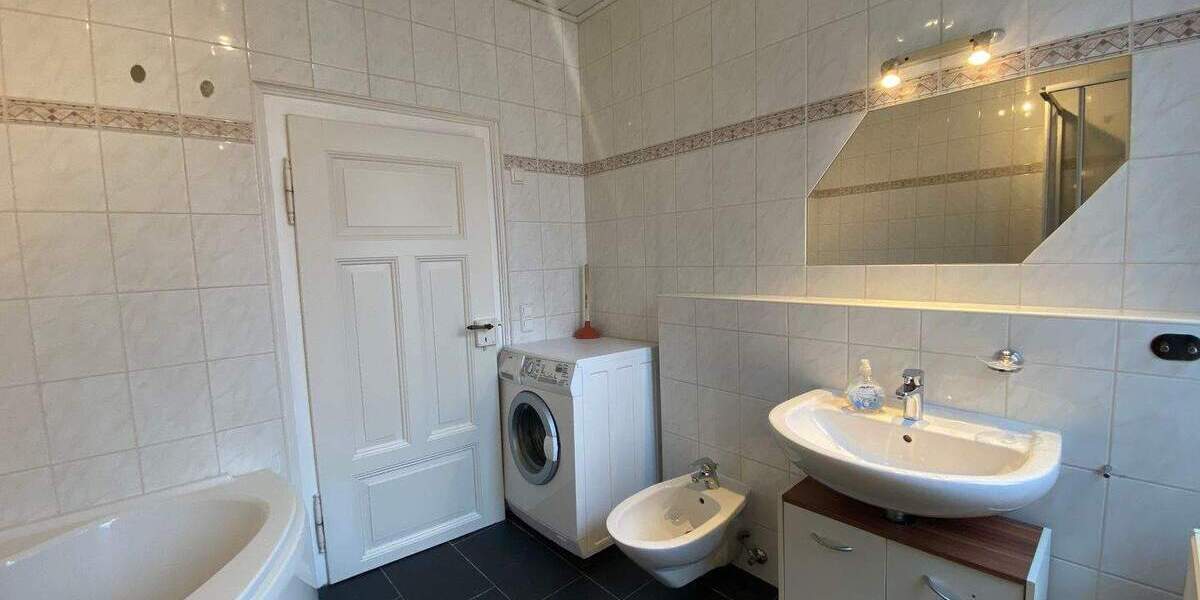 Etagenwohnung Coburg - 4 Zimmer, 148 m&sup2;, 990&euro; | Angebot:25779298