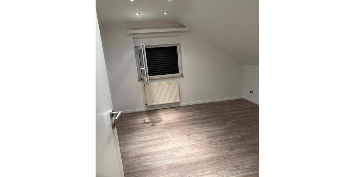 Etagenwohnung Spenge - 4 Zimmer, 90 m&sup2;, 700&euro; | Angebot:25474544