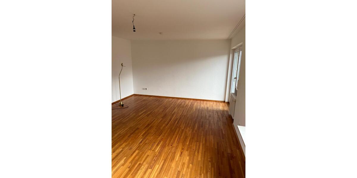 Erdgeschoßwohnung Waldbronn - 3.5 Zimmer, 98 m&sup2;, 1.200&euro; | Angebot:24742879