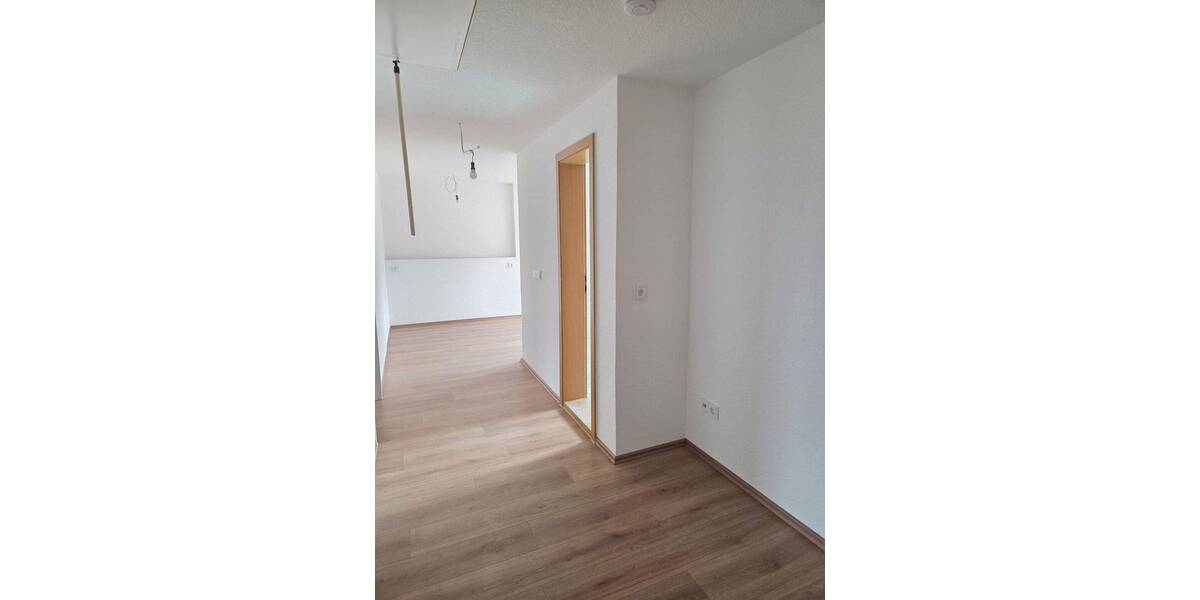 Etagenwohnung Waldheim Schönberg - 2 Zimmer, 51 m&sup2;, 285&euro; | Angebot:26584798