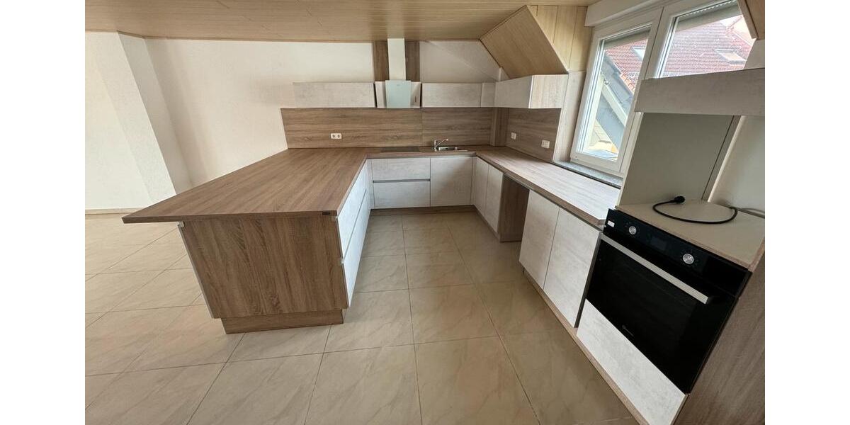 Etagenwohnung Rüsselsheim am Main - 3 Zimmer, 97 m&sup2;, 1.690&euro; | Angebot:26661979