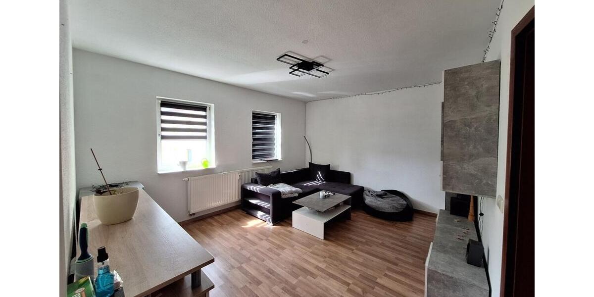 Etagenwohnung Großschirma - 2 Zimmer, 43 m&sup2;, 260&euro; | Angebot:26384040