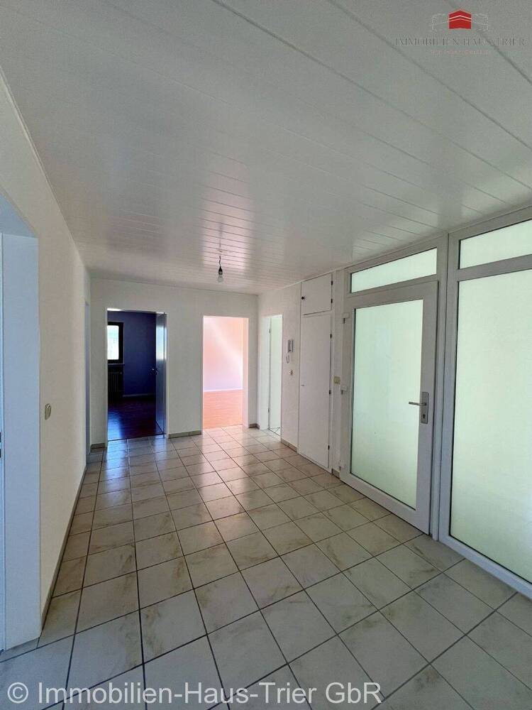 Großzügige 3 Zimmer Wohnung in Trier-Kenn