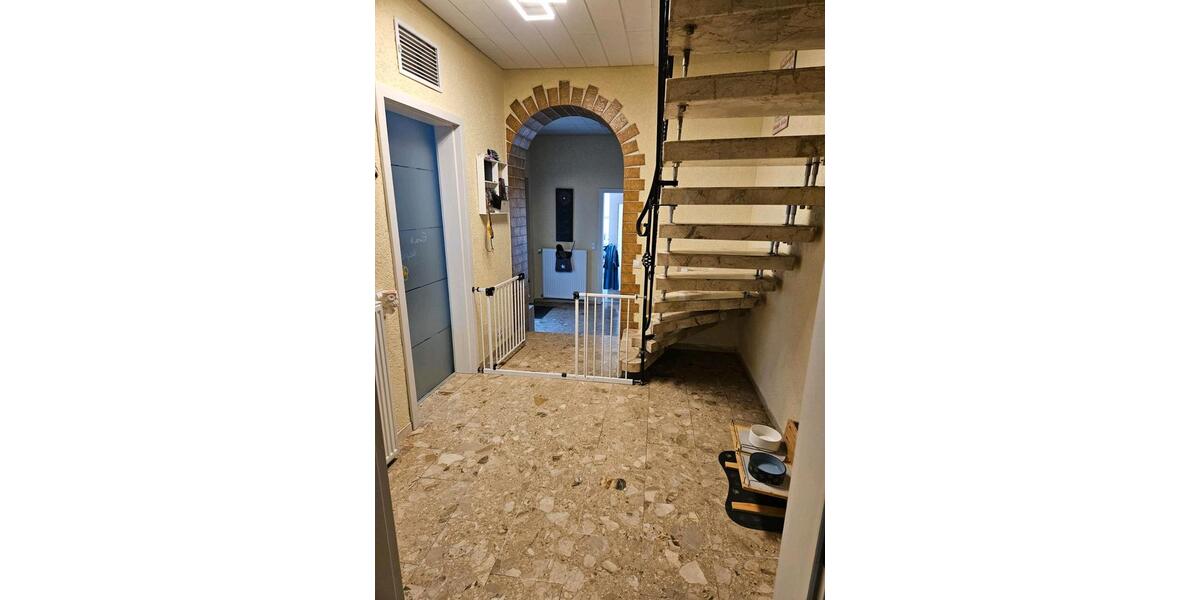 Einfamilienhaus Waldböckelheim - 8 Zimmer, 165 m&sup2;, 1.550&euro; | Angebot:26139931