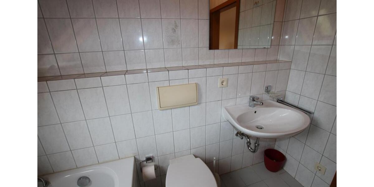 Dachgeschoßwohnung Zell - 3 Zimmer, 73 m&sup2;, 482&euro; | Angebot:26489973