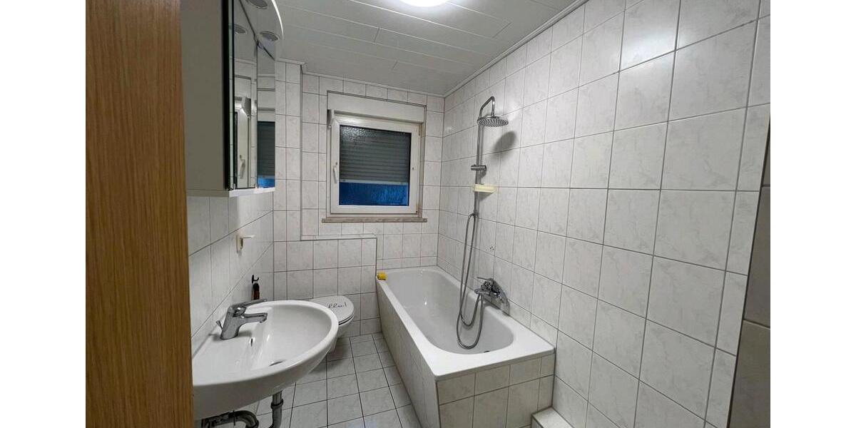Etagenwohnung Frankenblick - 4 Zimmer, 70 m&sup2;, 500&euro; | Angebot:24774694