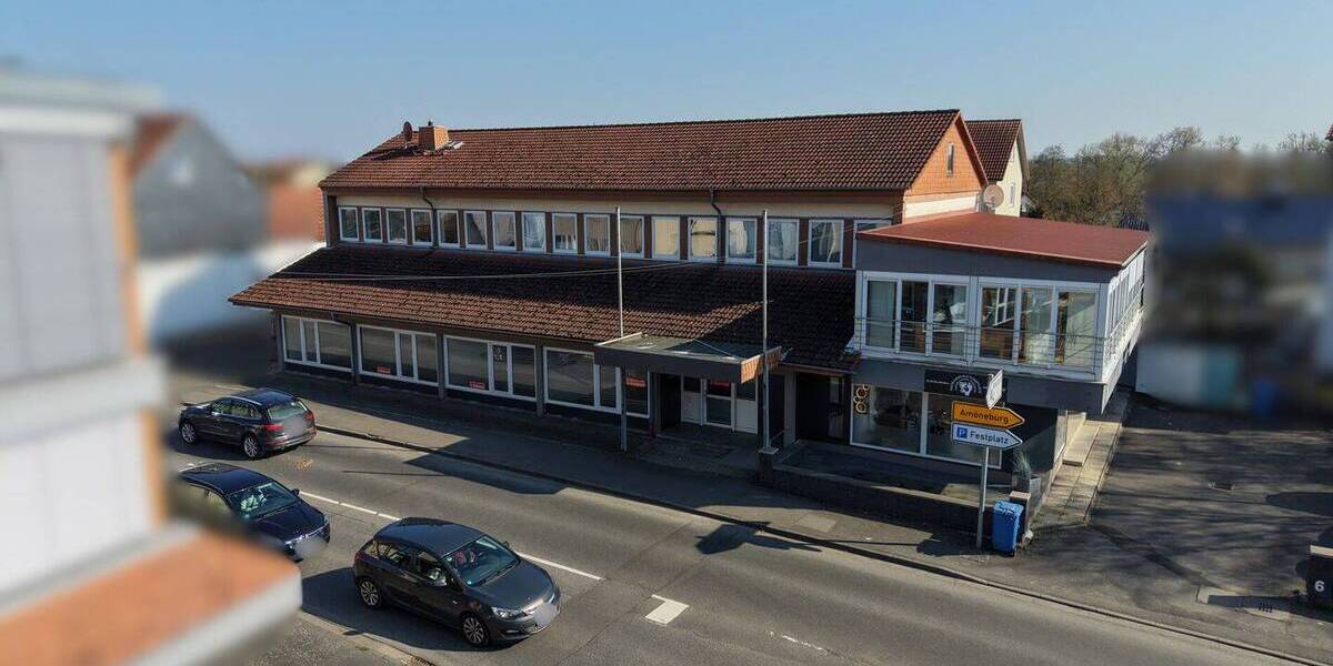 Gewerbeobjekt Kirchhain - 7 Zimmer, 341 m&sup2;, 3.000&euro; | Angebot:26092897