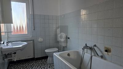 RENDITE-MEHRFAMILIENHAUS IN OBERJETTINGEN 18 zimmer