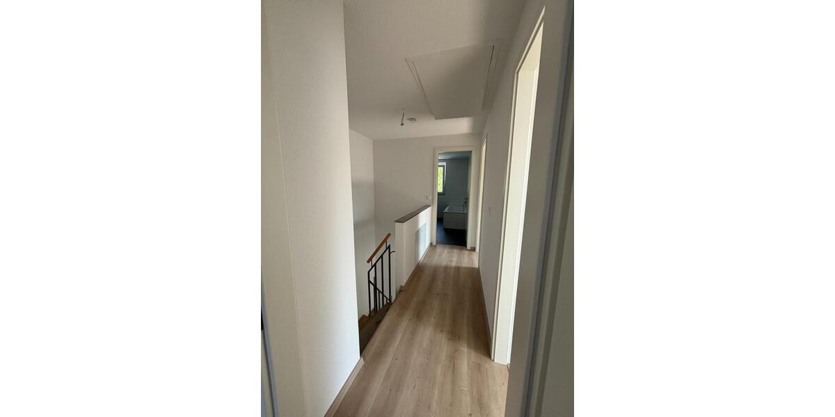 Sparen Sie bis zu 30% Energiekosten Neubau RH Whg. in Crimmitschau, Bebelstraße inkl. Kaminofen 4.5 zimmer