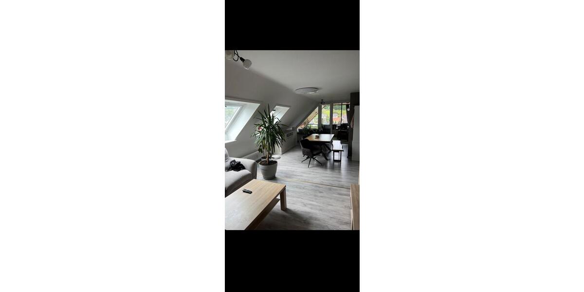 Dachgeschoßwohnung Pforzheim - 4.5 Zimmer, 94 m&sup2;, 950&euro; | Angebot:26640247
