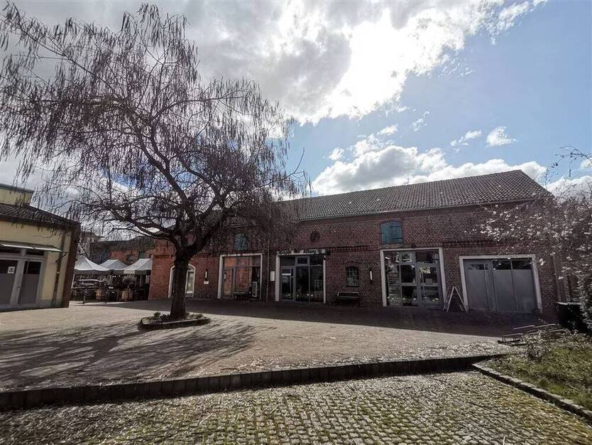 Attraktive Gewerbeeinheit im Stadtzentrum von 16321 Bernau!