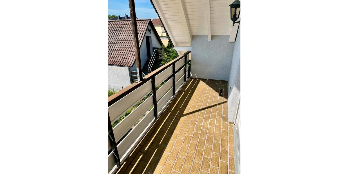 Dachgeschoßwohnung Bürstadt - 4 Zimmer, 125 m&sup2;, 1.380&euro; | Angebot:24788540