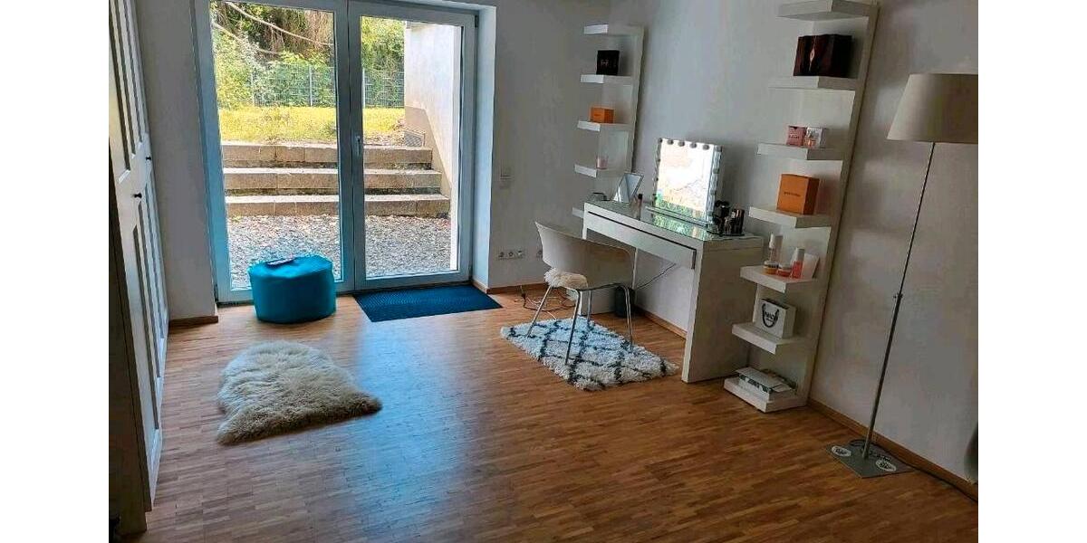 Einfamilienhaus Bonn Gronau - 10 Zimmer, 313 m&sup2;, 4.490&euro; | Angebot:26677619