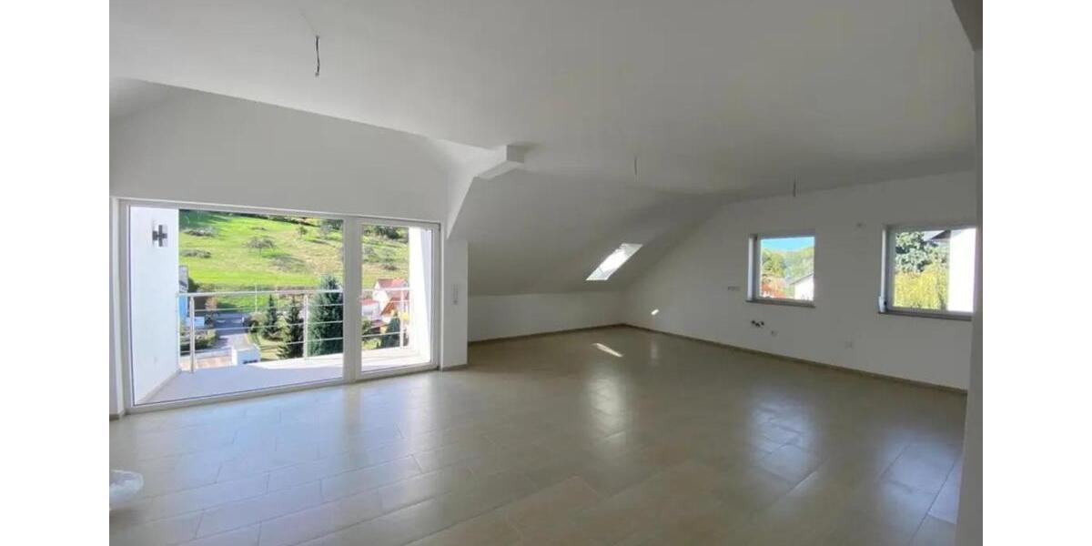 Dachgeschoßwohnung Leidersbach - 4 Zimmer, 132 m&sup2;, 1.150&euro; | Angebot:25305070