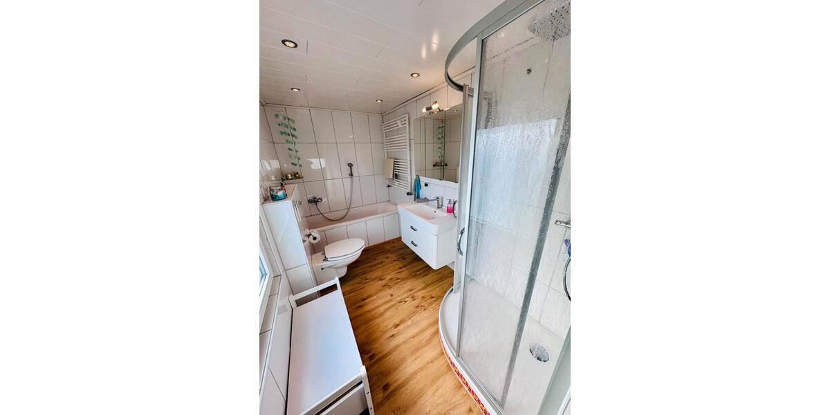 Etagenwohnung Bad Wildungen - 3 Zimmer, 74 m&sup2;, 740&euro; | Angebot:25285672