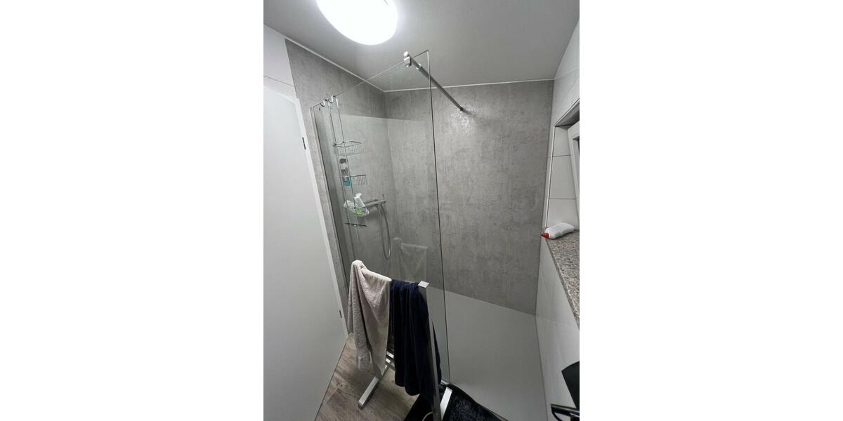 Wohnen auf Zeit Hilden - 7 Zimmer, 240 m&sup2;, 505&euro; | Angebot:24802444