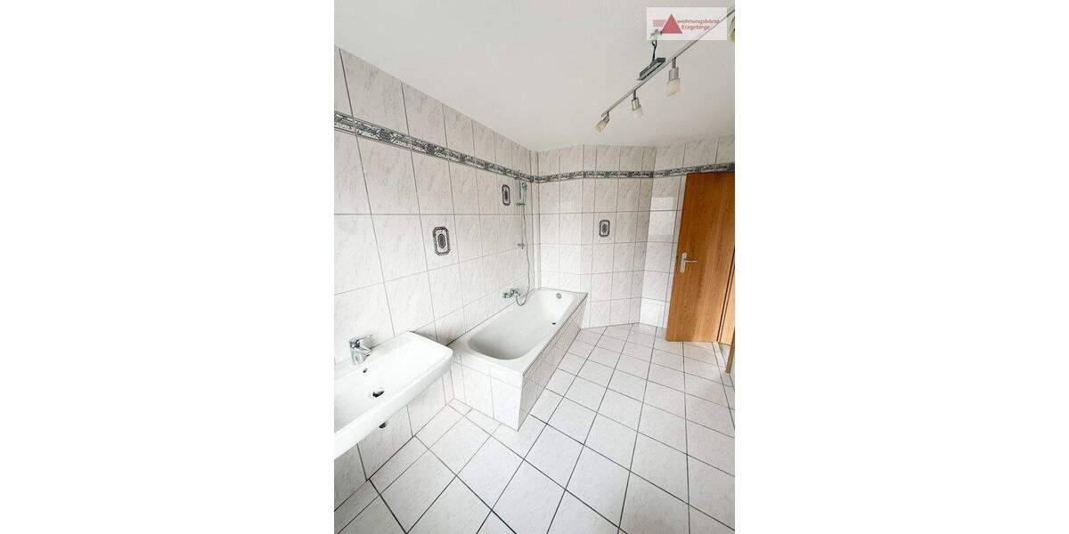 Etagenwohnung Annaberg-Buchholz Buchholz - 2 Zimmer, 68 m&sup2;, 408&euro; | Angebot:25688295