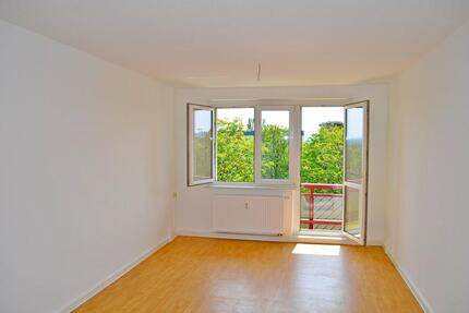 Wohnung Sangerhausen - 4 Zimmer, 72 m&sup2;, 417&euro; | Angebot:26381085