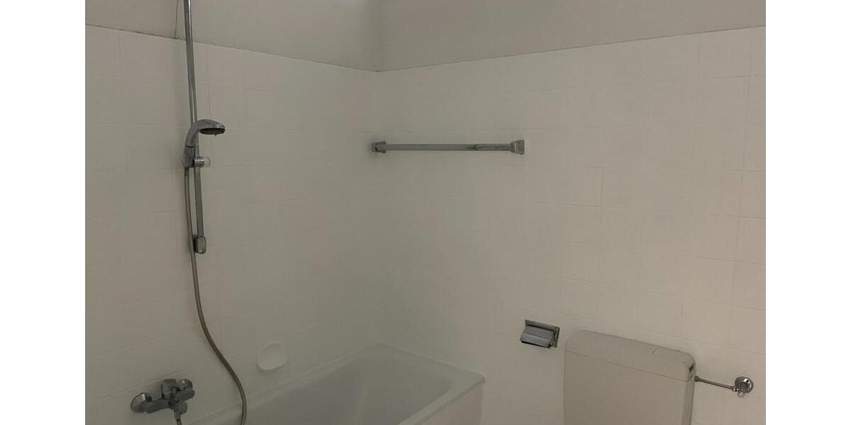 Etagenwohnung Wuppertal - 3 Zimmer, 83 m&sup2;, 535&euro; | Angebot:25257723