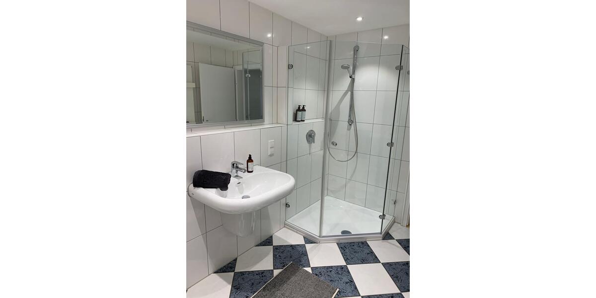 Erdgeschoßwohnung Ettlingen - 1.5 Zimmer, 65 m&sup2;, 1.650&euro; | Angebot:26527377