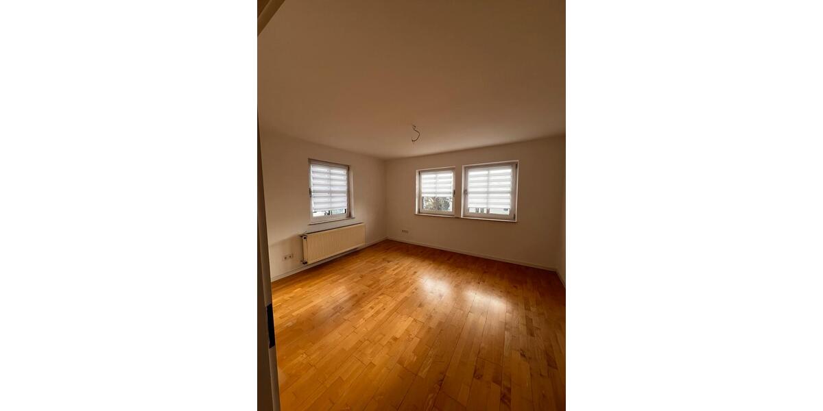 Etagenwohnung Goldbach - 4 Zimmer, 140 m&sup2;, 1.600&euro; | Angebot:24527783