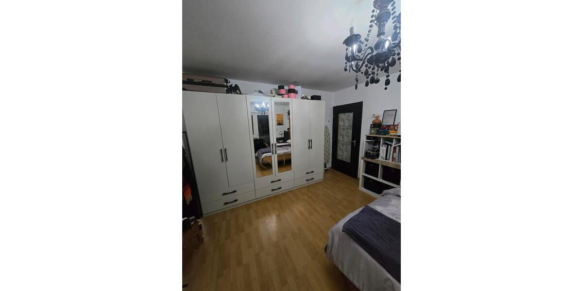 Etagenwohnung Köln Lindenthal - 1 Zimmer, 42 m&sup2;, 585&euro; | Angebot:25080024