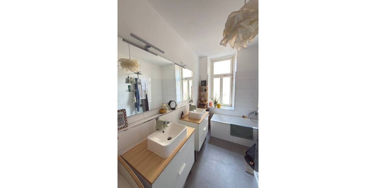 Etagenwohnung München Neuhausen-Nymphenburg - 3 Zimmer, 110 m&sup2;, 2.300&euro; | Angebot:26170654