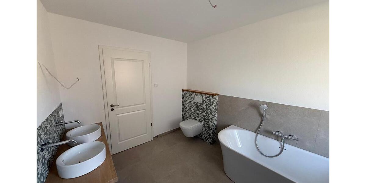 Etagenwohnung Spangenberg - 4 Zimmer, 136 m&sup2;, 1.340&euro; | Angebot:25806100