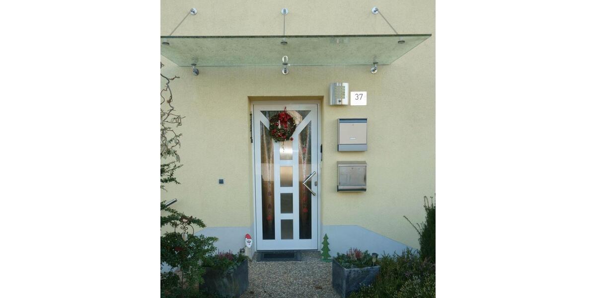 Erdgeschoßwohnung Waigolshausen - 4 Zimmer, 100 m&sup2;, 700&euro; | Angebot:26263175