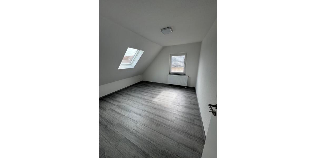 Dachgeschoßwohnung Löhne - 3 Zimmer, 70 m&sup2;, 725&euro; | Angebot:26337656